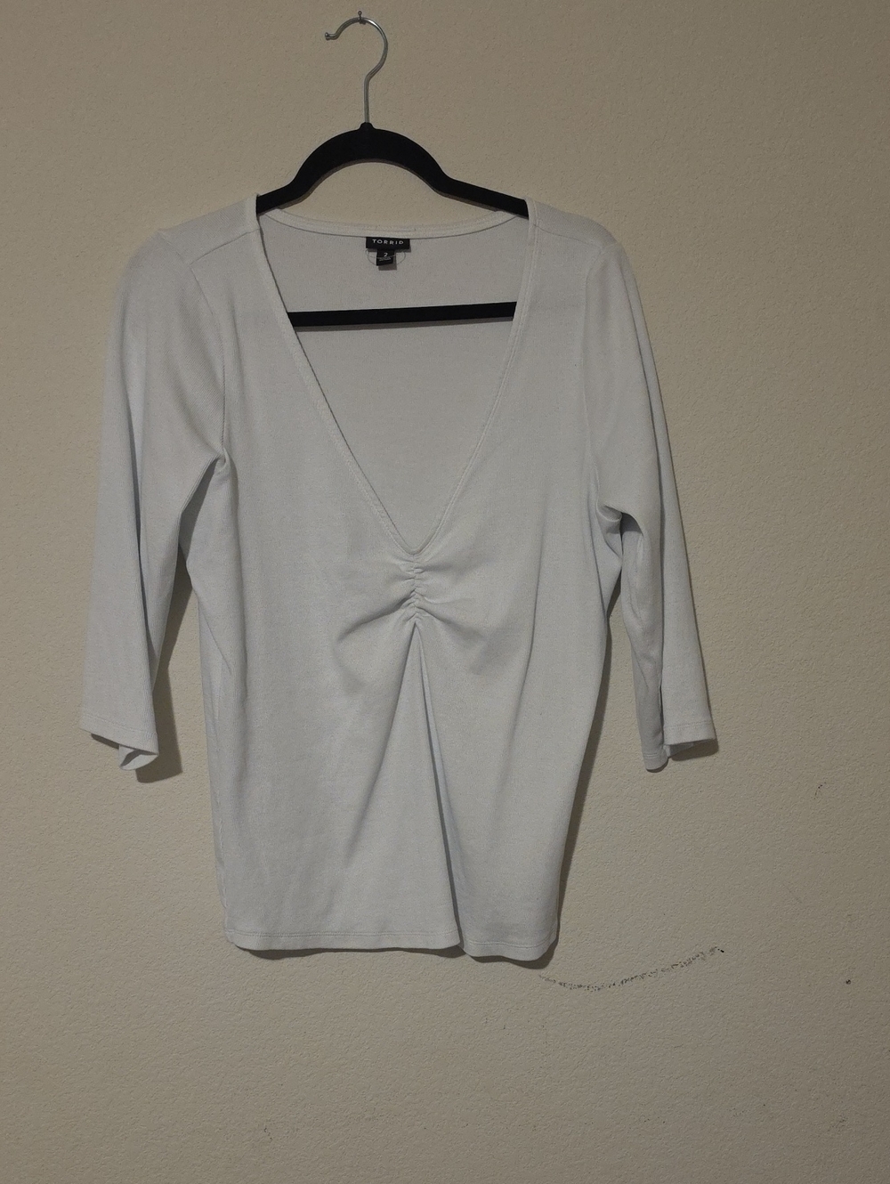 torrid White V-Neck Front Ruched Long Sleeve Top